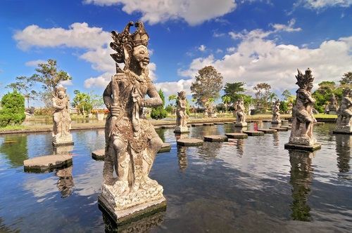 De-waterwereld-van-Tirtagangga-Bezienswaardigheden-Bali